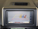 【バックモニター】付です。バックギヤに入れるだけで、ナビの画面に後方視界を映し出して非常に便利ですよ(^^♪後ろが見えることで安全確認も出来ますね☆
