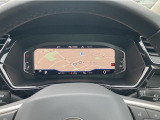 メーターパネルはステアリング右側のボタンにより変更が可能です。 ナビ画面の全面表示もできます。