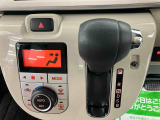 3.「認定中古車カルテ」は、走行距離や修復歴に加えてキズ・凹みの有無・状態や消耗品の交換、過去の整備状況がわかります。