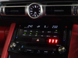 運転席・助手席にシートヒーターが標準装備されております。