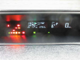 運転席のメータパネル類は常に視界に入る場所ですので、大事なチェックポイントです。ぜひ実際にご乗車ください。