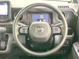 【ステアリングスイッチ】運転中、前方から目線をそらすことなく、オーディオ等の操作が可能な便利機能!安心&快適なドライブを演出してくれます♪