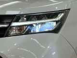 LEDヘッドライトです。デザイン性がよくとても明るいので、夜間の走行や悪天候でも安心です。しかも長寿命!