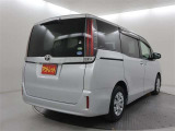 走りにこだわりながら収納力も持ち合わせたお車です。荷物を載せて軽快なドライブを楽しめますよ♪