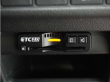 ◆ETC2.0装着◆進化したドライブ体験。料金収受システムだけだったETCが生まれ変わって、高速道路を賢く使うETC2.0に進化しました。多彩な情報サービスが便利で快適なドライブ体験を提供します。