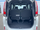 積み下ろしのしやすいデッキにはたっぷりと荷物を積み込んでいただけます。遊びから仕事まで、様々なシーンで頼れます♪