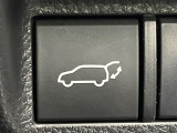 【パワーバックドア】スマートキーや運転席のボタンを押すだけでリアゲートが自動で開閉します!荷物を持っている時や、高い位置にあるバックドアを閉める際に便利な機能です♪