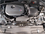 【ご納車前点検】BMW認定中古車は100項目の箇所を徹底的にチェック致します。機械的な箇所や電気系、コンピューターなどをご納車前に点検し、交換基準に達した部品は全て新品に修理返品した後にご納車致します。