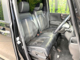 運転席シート廻りは使用感も少なく、良好な状態となっています。丁寧に使われていたことがよくわかりますね。