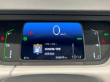 液晶表示で視認性が高く、必要な情報が一目で分かるデザインのメーターとなっております。