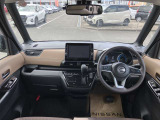 運転席からの視界もよくどなたがお乗りになられても運転しやすい車両になっています☆