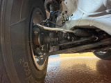 お車を安心してお乗りいただく為には、足回りの定期点検が欠かせません。サービスサポート(有償保証)では無料点検もご提供しており、安心のカーライフをお過ごしいただけるサポート体制が整っています。