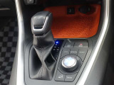 MTモード付。発進時やシフトチェンジ時もストレスなくマニュアル運転を楽しめます♪