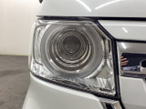 ★LEDヘッドライト★シャープな印象を与えるLEDヘッドライトを装備☆夜間走行時の視認性を高めるだけでなく、フロントフェイスに上質な存在感を演出します♪