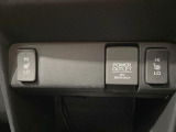 【シートヒーター】寒い日に重宝するシートヒーター!エアコンより早く温まってくれるので寒がりの人も安心ですね♪エアコンの温風は乾燥するから苦手、という方にもをおすすめです。