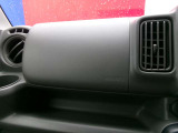 助手席エアバック付き車です。