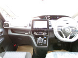 セレナ 1.2 e-POWER ハイウェイスターV 