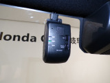 今や必需品となったドライブレコーダーも装着されています。運転中の記録を録画してくれます、万が一の時にドライブレコーダーがあれば安心です!
