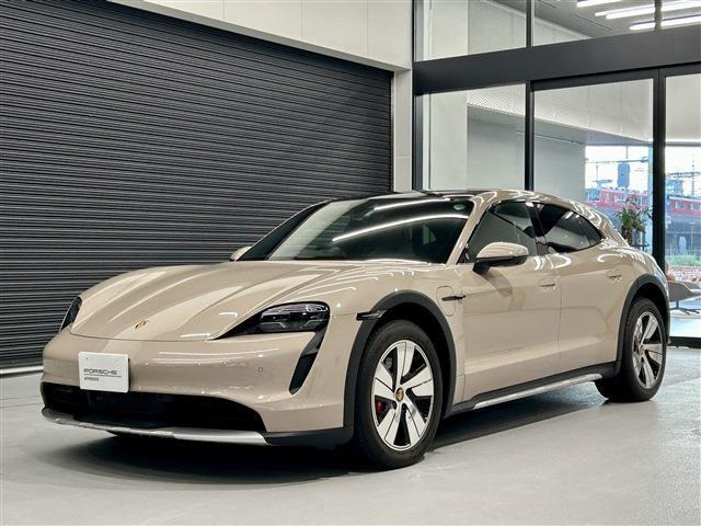 タイカン 4S パフォーマンスバッテリー プラス 4+1シート 4WD