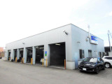 G-PARK旭川店には、屋内展示場に併設して整備工場を構えておりSUBARU車専門の整備士がお客様にお車を安心してご利用いただく為しっかり点検して納車しております。納車後の点検整備もお任せください!