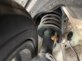お車を安心してお乗りいただく為には、足回りの定期点検が欠かせません。サービスサポート(有償保証)では無料点検もご提供しており、安心のカーライフをお過ごしいただけるサポート体制が整っています。