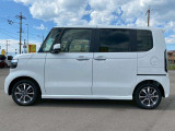 当店は、新車〜登録済未使用車、お買い得軽自動車まで、多数在庫しております♪軽自動車の事なら全て当店にお任せください!目玉車両もございますので、ぜひ一度軽ワールドへお越しくださいませ!