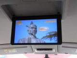 さらに、大画面11インチの後席モニター付きです。TVやDVDなどを見ながら家族でのお出かけがさらに楽しくなりますね(^^)!