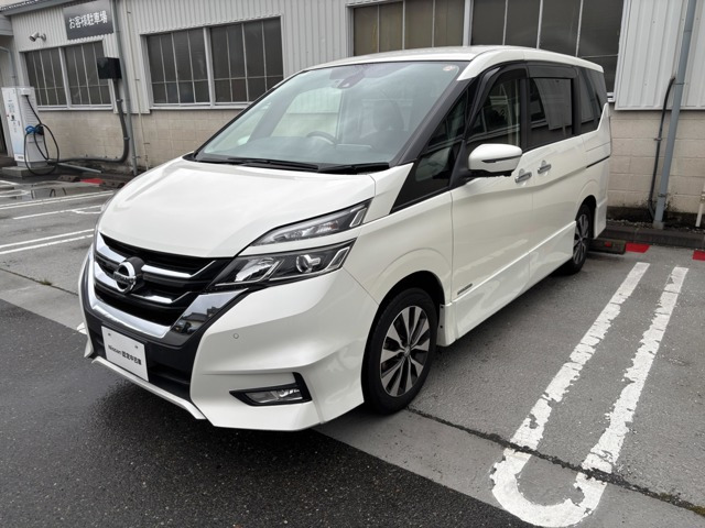 セレナ 2.0 ハイウェイスター VセレクションII