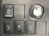 【パワースライドドア】スマートキーや運転席のスイッチでスライドドアの開閉が可能♪電動だから力を入れてドアを開ける必要が無く、小さいお子様でも、重い荷物を持っている時もラクに開け閉めできます♪