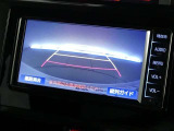 バックガイドモニターで、後方を確認しながら安心して駐車することができます。運転初心者も熟練者も必須の機能ですよ!