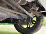 お車を安心してお乗りいただく為には、足回りの定期点検が欠かせません。サービスサポート(有償保証)では無料点検もご提供しており、安心のカーライフをお過ごしいただけるサポート体制が整っています。