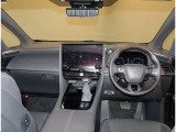オシャレなインテリアで運転する気分も盛り上がりますよね^^