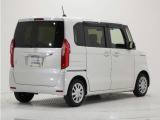 ◆視界広々で非常に運転しやすくロングドライブでも疲れを感じさせないすっきりとまとまったインパネ周りです。