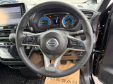 ステアリングスイッチが付いているので、運転中でも音量調整やチャンネル変更がスムーズにできちゃいます♪
