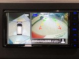 クルマを空から見たような映像が映る、アラウンドビューモニターで、車両周辺の安全確認も一目できます!小さなお子様や障害物も確認できるので、運転のしやすさだけでなく事故防止にも役立ち安心して駐車できます♪