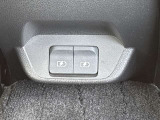 後席専用のUSBで、携帯電話やゲーム等をお楽しみ下さい。