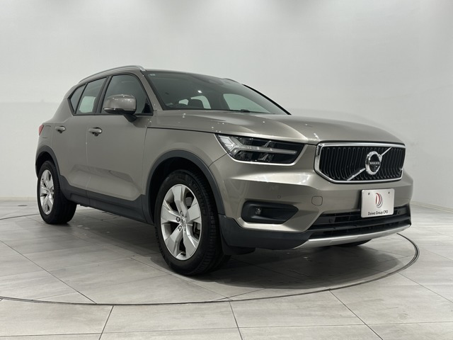 XC40 B4 モメンタム