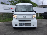 ヘッドライトで、個性も光る 、長く乗っていたい車です。