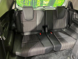 3列目シートはもちろん状態良好☆大人でもゆったりと座って頂けますので、大人数でのお出かけもラクラクです♪ご家族で、気の知れた仲間で、ドライブに行くのが楽しみですね♪