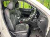 運転席シート廻りは使用感も少なく、良好な状態となっています。丁寧に使われていたことがよくわかりますね。