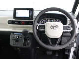 運転席廻りです。
