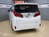 両側パワースライドドア付きだから、狭い駐車スペースなどでの 乗り降りラクラク!小さなお子さまのいるご家庭には嬉しい装備。