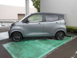 納車前には当社整備工場にて、日産整備士が、整備を実施。安心してお乗り頂けますようお渡しさせていただきます。