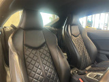 ◆LIBERALAは、輸入車選びの新たなスタイルを提案するインポート・セレクト・ブランドです。オーナー様となる方がクルマから直接感じる感性を第一にした、最良の一台との出会いをコーディネートいたします。