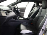 見通しのよいすっきりとした視界で、誰でも運転しやすいです。運転のしやすさは疲れにくさにも繋がりますよ♪