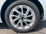 デモカーや社有車として使用していた車両が在庫の多くを占めています。そのためお車の経歴や整備記録はしっかりと把握しており、自信を持ってご提案できるお車ばかりです。