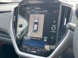【マルチテレインモニター】車のフロントやサイドのカメラ画像を同時にモニター表示することで、悪路や狭い道を走行時でも周囲の状況確認ができ安心!本格SUVにうれしい装備です♪
