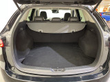 【トランク】積み込みやすくて、たっぷり積める荷室です。シートアレンジできるものは、乗車人数と荷物の量や大きさによってシートを動かすことができるので、より快適なドライブが可能です!