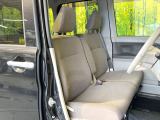 運転席シート廻りは使用感も少なく、良好な状態となっています。前オーナー様が丁寧に使っていたことがよくわかりますね。