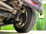 お車を安心してお乗りいただく為には、足回りの定期点検が欠かせません。サービスサポート(有償保証)では無料点検もご提供しており、安心のカーライフをお過ごしいただけるサポート体制が整っています。